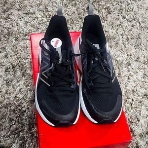 Boys New Balance Tennis shoes